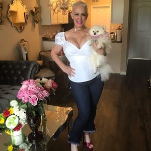 Meet your Posher, Robin